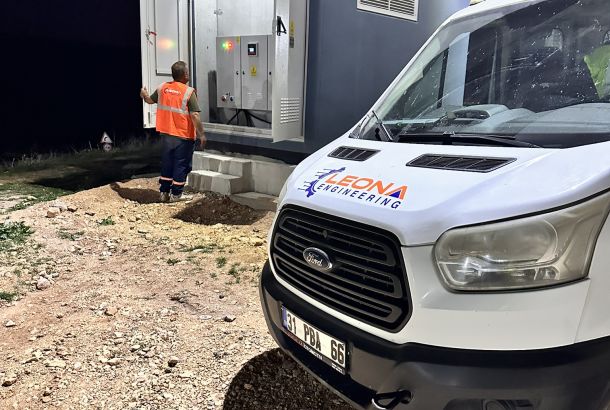 Fabrika enerji dağıtım panoları ve PLC otomasyon sistemleri